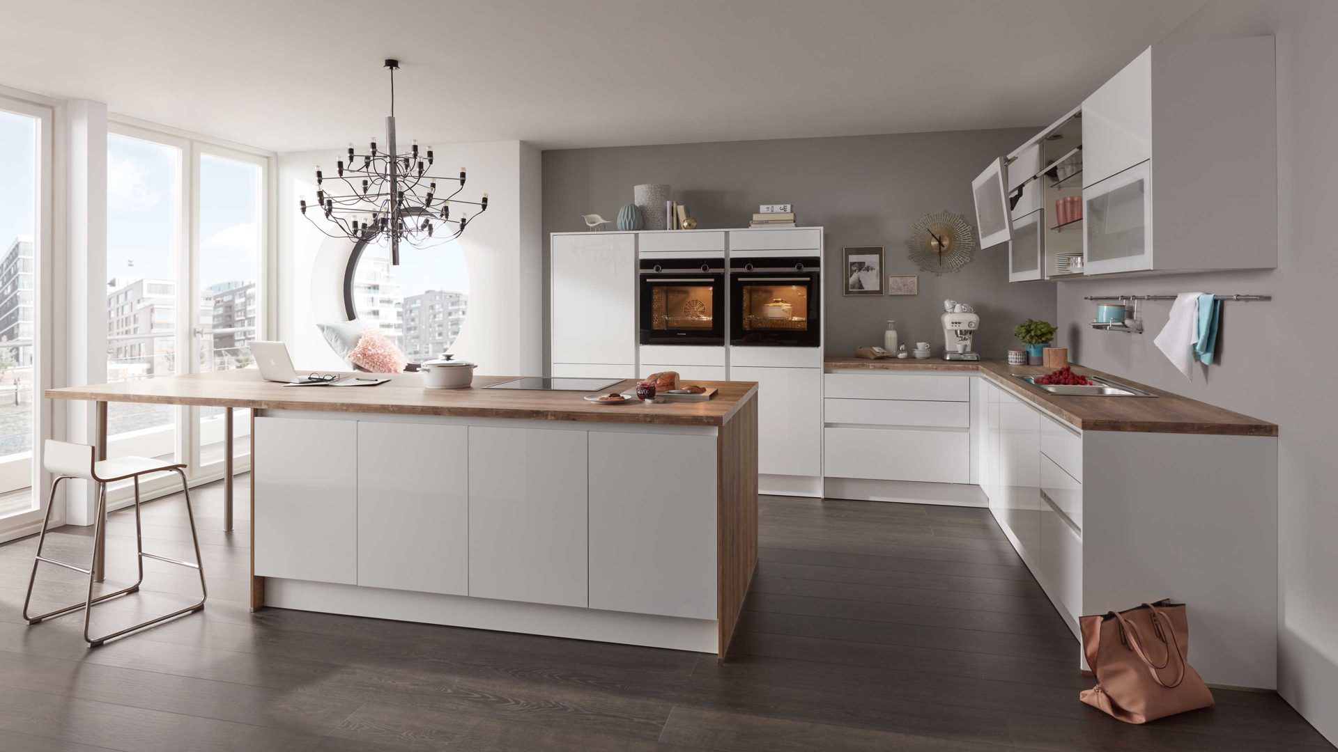 Einbauküche WERT KÜCHE® aus Holz in Weiß WERT KÜCHE® Ulrike mit SIEMENS Einbaugeräten Kristallweiß & Arizona Pine - zweiteilig