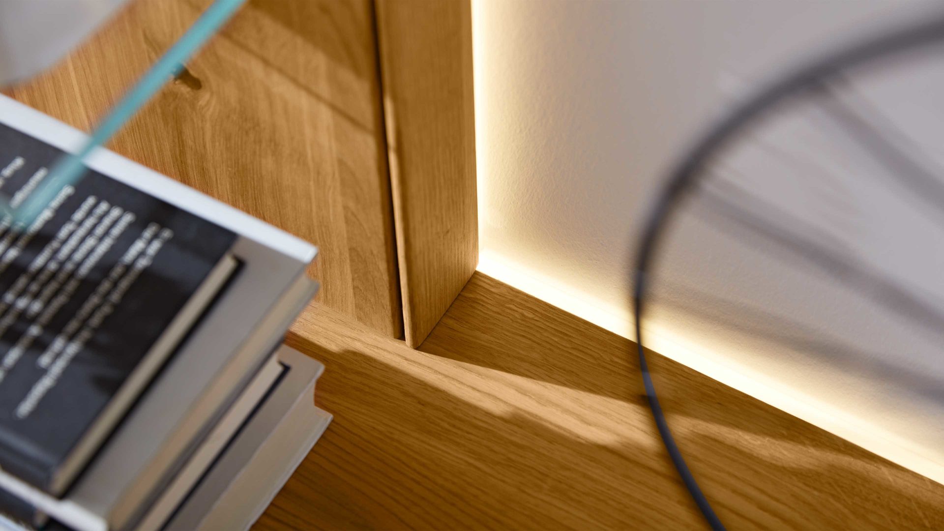 LED-Beleuchtung Interliving aus Kunststoff in Weiß Interliving Wohnzimmer Serie 2020 - Außenbeleuchtung 195556 15,9 Watt