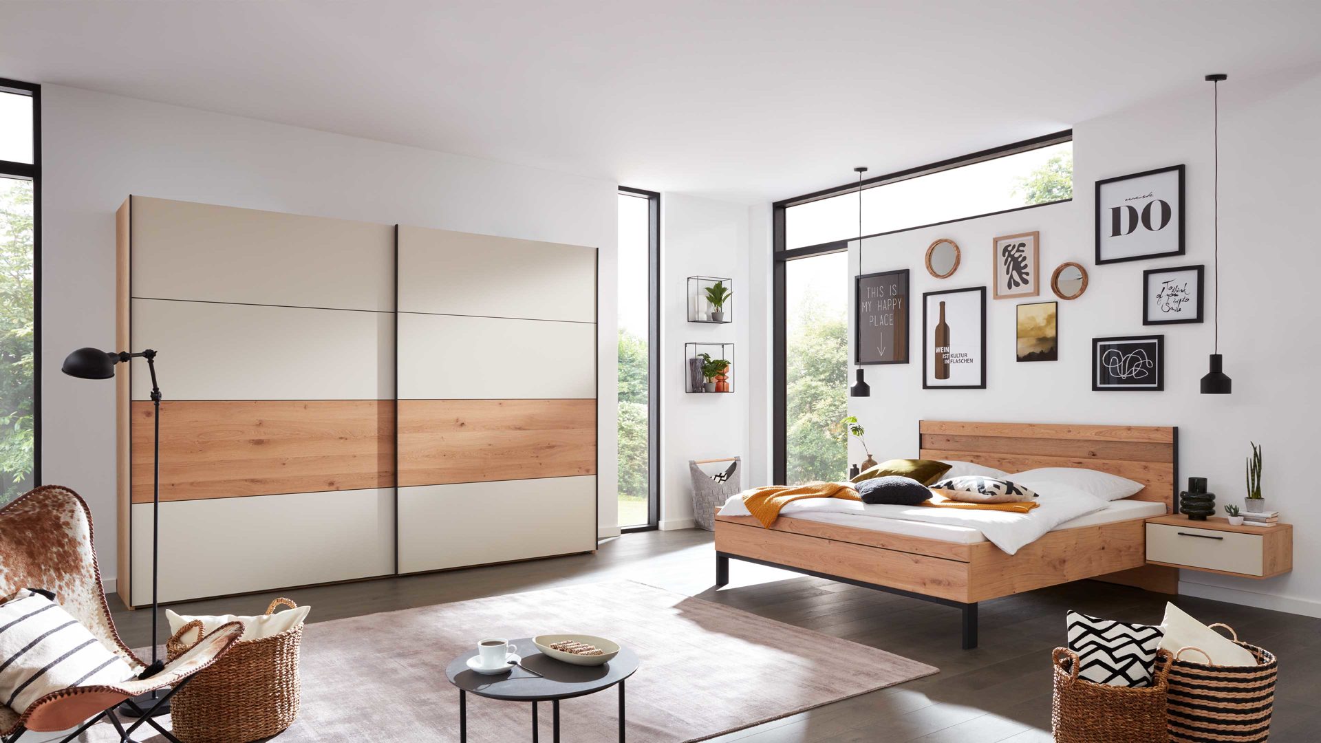 Komplettzimmer Interliving aus Holz in Beige Interliving Schlafzimmer Serie 1024 – Komplettzimmer Design 27, vierteilig - Sand & Balkeneiche