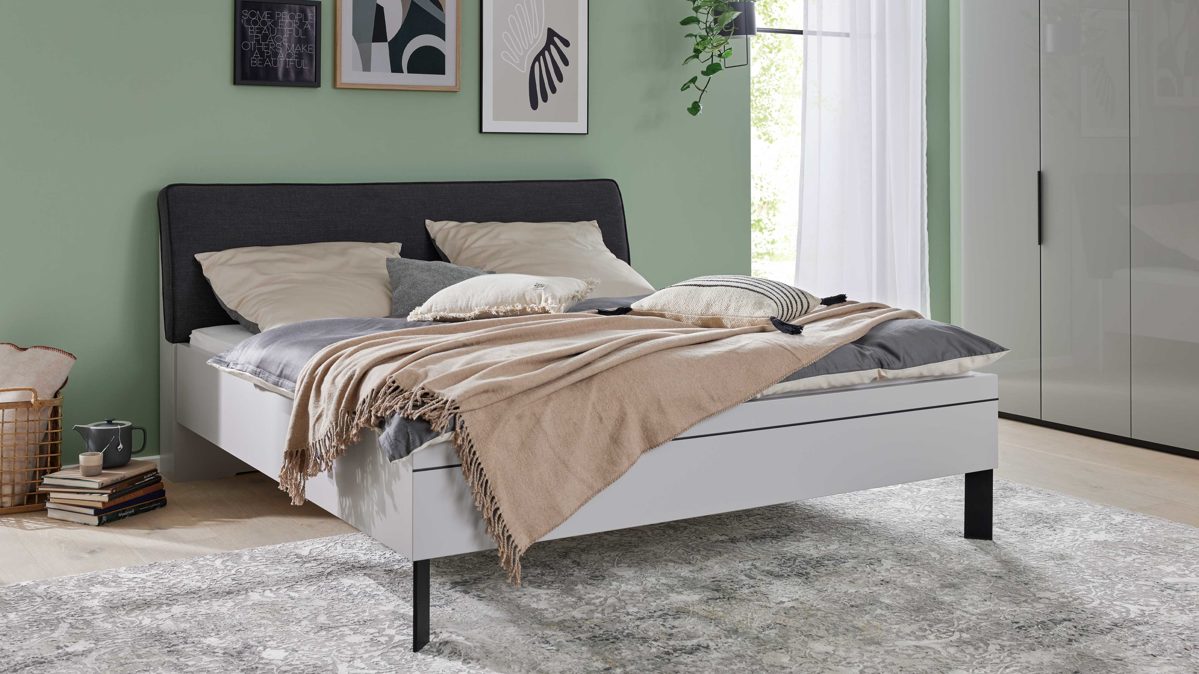 Bettgestell Interliving aus Holz in Grau Interliving Kleiderschrank Serie 1207  Bettgestell 864394 Satingrau & anthrazitfarbener Bezug Stone - Liegefläche ca. 180 x 200 cm