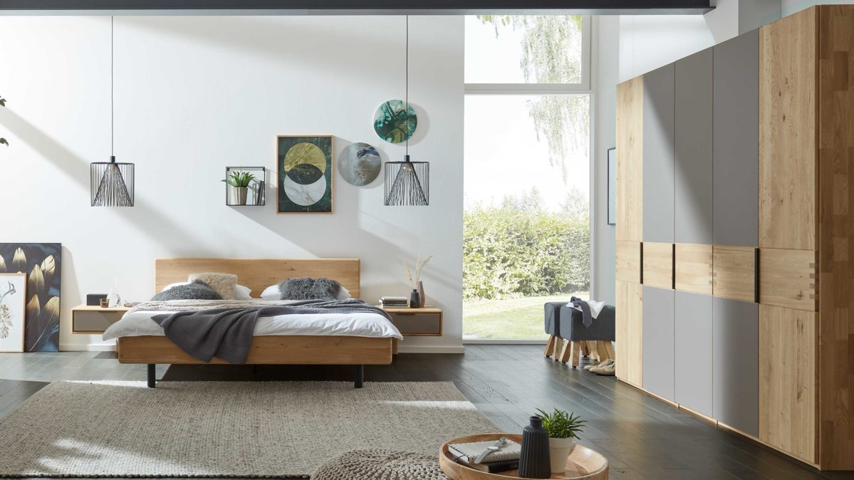 Komplettzimmer Interliving aus Holz in Grau Interliving Schlafzimmer Serie 1015 – Komplettzimmer 1004 Siena & Wildeiche – vierteilig, fünftürig