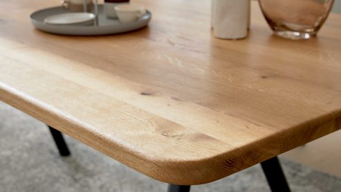 Tischgruppe Interliving aus Leder in Grün Interliving Esszimmer Serie 5115 - Essgruppe in warmen Tönen moosgrüner Webstoff Sneak 59, jadegrünes Leder LD7830, anthrazitfarbenes Metall & astige Eiche