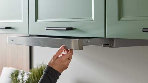 Einbauküche culineo® aus Holz in Grün Culineo® Einbauküche C684 mit Einbaugeräten Schilf, Eiche Sierra & Schwarz - zweizeilig