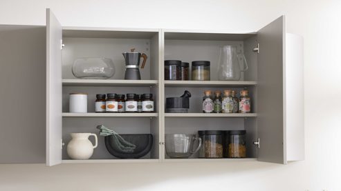 Einbauküche WERT KÜCHE® aus Holz in Grau WERT KÜCHE® Christin mit AEG Einbaugeräten Kaschmirbraun & Sandeiche – zweiteilig