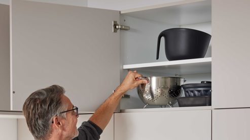 Einbauküche WERT KÜCHE® aus Holz in Hellgrau WERT KÜCHE® Matteo mit Einbaugeräten Sandgrau & Sandeiche - zweiteilig