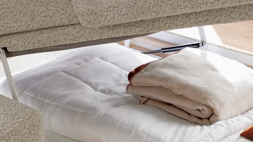 Bettkasten Interliving aus Metall in Transparent Interliving Sofa Serie 4420 - Aufklappfunktion für Eckelement