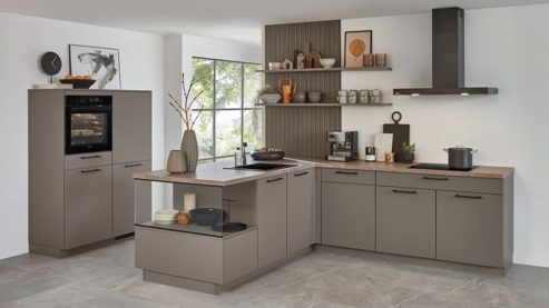 Einbauküche Nobilia® aus Holz in Grau nobilia® Einbauküche Easytouch mit Geräten Taupegrau - zweiteilig