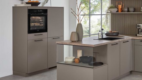 Einbauküche Nobilia® aus Holz in Grau nobilia® Einbauküche Easytouch mit Geräten Taupegrau - zweiteilig