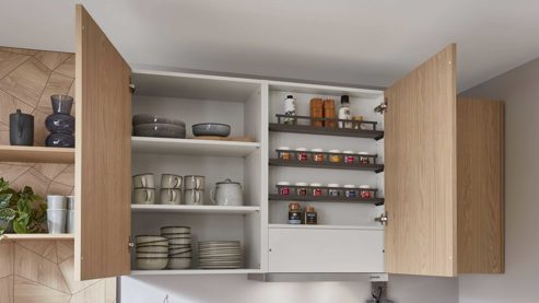 Einbauküche Nobilia® aus Holz in Weiß nobilia® Einbauküche Laser mit Geräten und Stauraumschränken Mattweiß & Eiche Como - zweiteilig