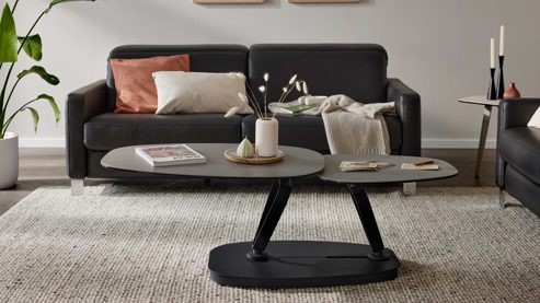 Couchtisch Interliving aus Keramik in Grau Interliving Couchtisch Serie 6233 silberfarbene Keramik & schwarzer Stahl - 90-149 x 60 cm