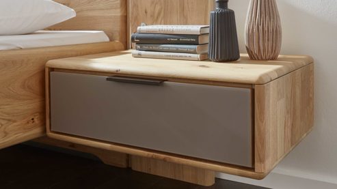 Komplettzimmer Interliving aus Holz in Grau Interliving Schlafzimmer Serie 1015 – Komplettzimmer Wildeiche & Kopfteilpolster – sechstürig, Liegefläche 180 x 200 cm