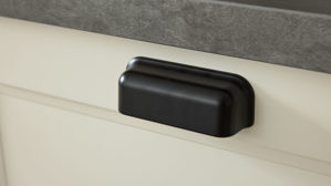 Einbauküche culineo® aus Holz in Weiß Culineo® Einbauküche C684 mit Einbaugeräten Mattweiß & schiefergraues Stripewood  - Länge ca. 460 cm