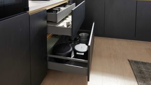 Einbauküche culineo® aus Holz in Schwarz Culineo® Einbauküche C382 mit gorenje Einbaugeräten Eiche Nero - Stellfläche ca. 335 x 305 cm