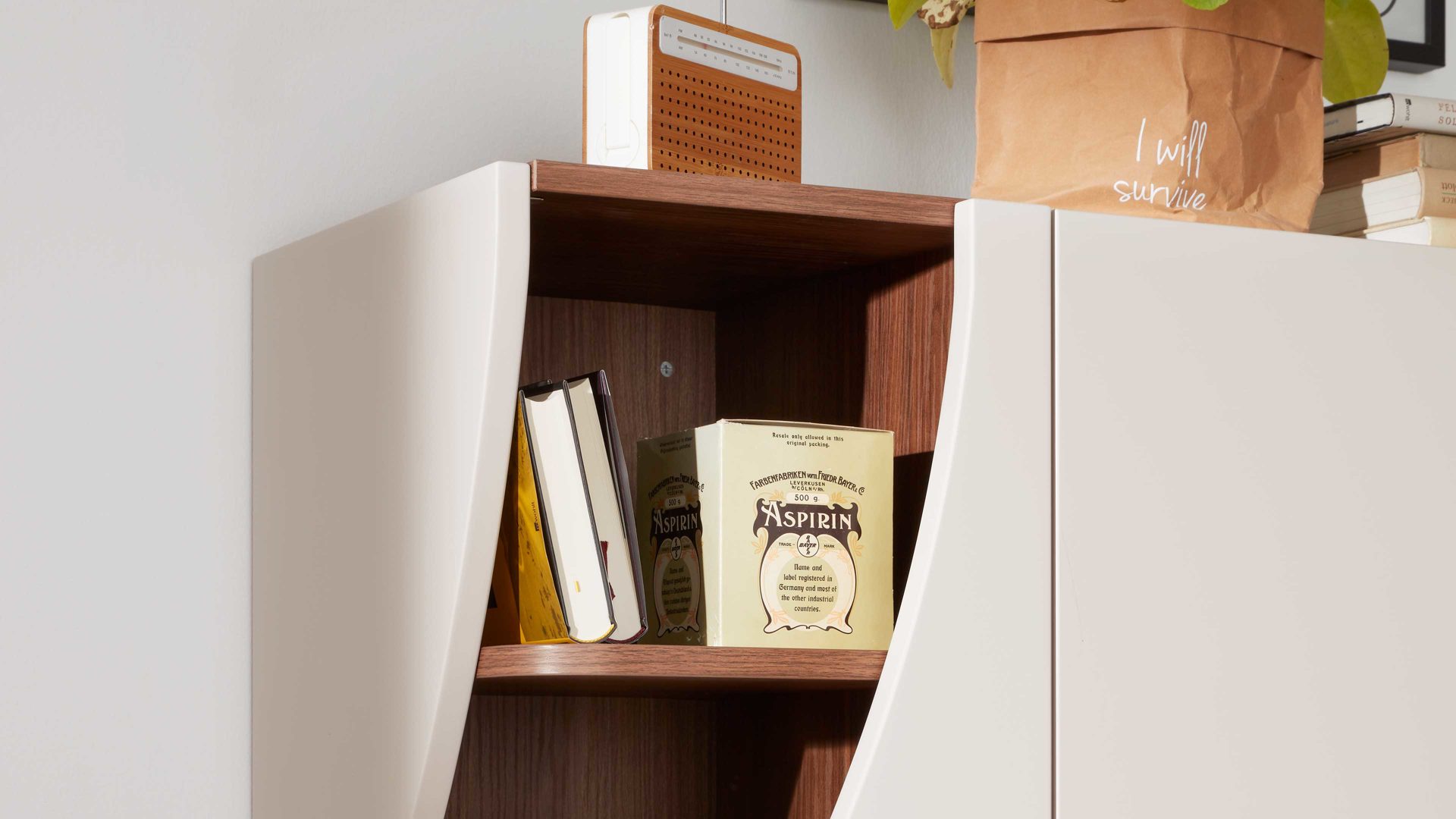 Einbauküche Interliving aus Holz in Beige Interliving Küche Serie 3005 mit privileg Einbaugeräten Sahara & Nussbaum – Stellfläche ca. 242 x 335 cm