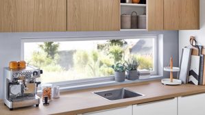 Einbauküche Nobilia® aus Holz in Weiß nobilia® Einbauküche Novalux mit gorenje Elektrogeräten Weiß & Eiche Como - zweiteilig