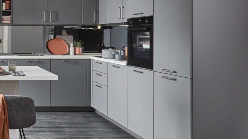 Einbauküche Nobilia® aus Holz in Grau nobilia® Einbauküche Senso mit Elektrogeräten, z. B.  Kühlschrank Schiefergrau - zweiteilig