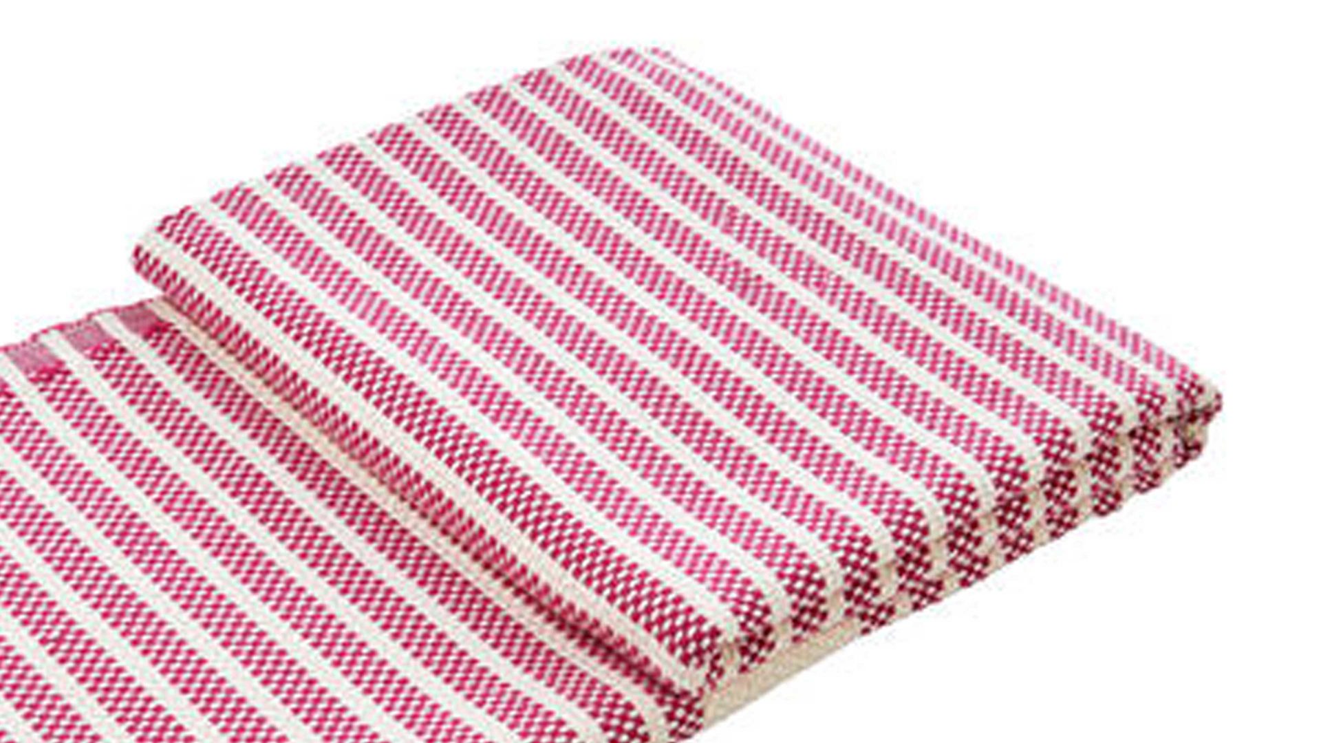 Wohndecke Done.® aus Naturfaser in Pink done.® Wohndecke Lounge Stripes Plus Pink & Weiß – ca. 100 x 180 cm