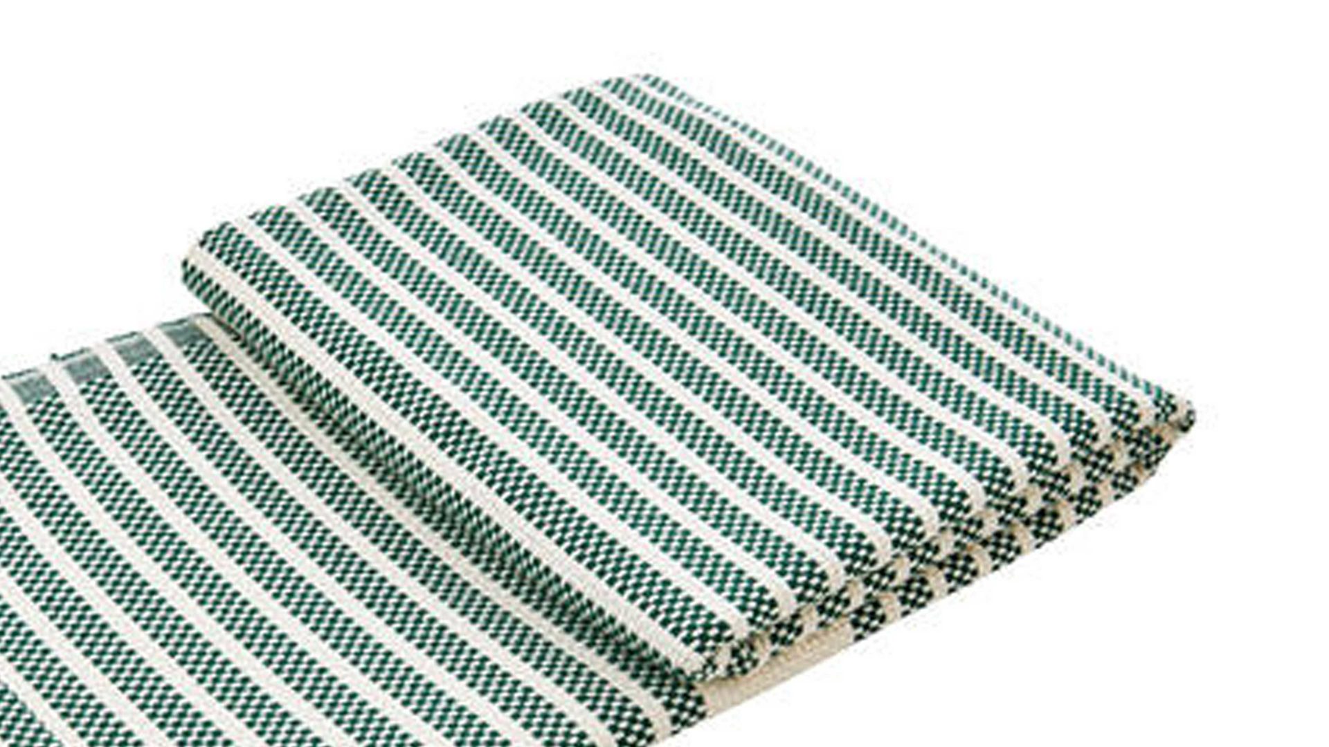 Wohndecke Done.® aus Naturfaser in Grün done.® Wohndecke Lounge Stripes Plus Grün & Weiß – ca. 100 x 180 cm