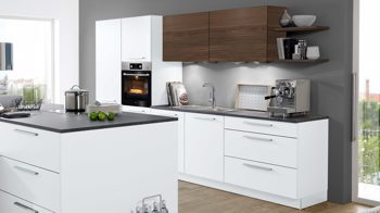Einbauküche Nolte® küchen aus Holz in Weiß nolte® Einbauküche Soft Lack mit AEG-Einbaugeräten Arcticweiß & Nussbaum Kuba – zweizeilig