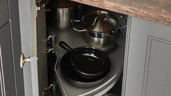 Einbauküche Nolte® küchen aus Holz in Dunkelgrau nolte® Einbauküche Windsor mit AEG-Einbaugeräten Quarzgrau & Eiche Barrique – zweizeilig