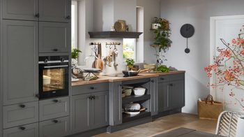 Einbauküche Nobilia® aus Holz in Dunkelgrau nobilia® Einbauküche Nordic mit SIEMENS Elektrogeräten Schiefergrau & Taxus - Länge ca. 539 cm