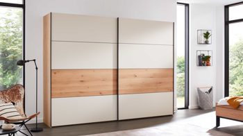 Kleiderschrank Interliving aus Holz in Beige Interliving Schlafzimmer Serie 1024 – Schwebetürenschrank Design 27,  Sand & Balkeneiche - zwei Türen, Breite ca. 241 cm