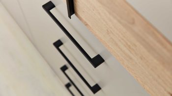 Kleiderschrank Interliving aus Holz in Grau Interliving Schlafzimmer Serie 1023 – Funktionsschrank Taupe & Balkeneiche - sechs Türen, drei Schubladen, Breite ca. 269 cm