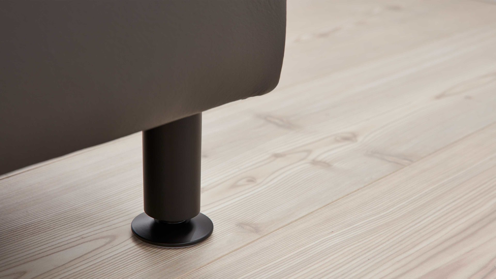 Ecksofa modulmaster aus Leder in Anthrazit Modulmaster MM-PN1148 - Ecksofa anthrazitfarbenes Leder Torro & Fuß Z002-M01 - Stellfläche ca. 294 x 255 cm