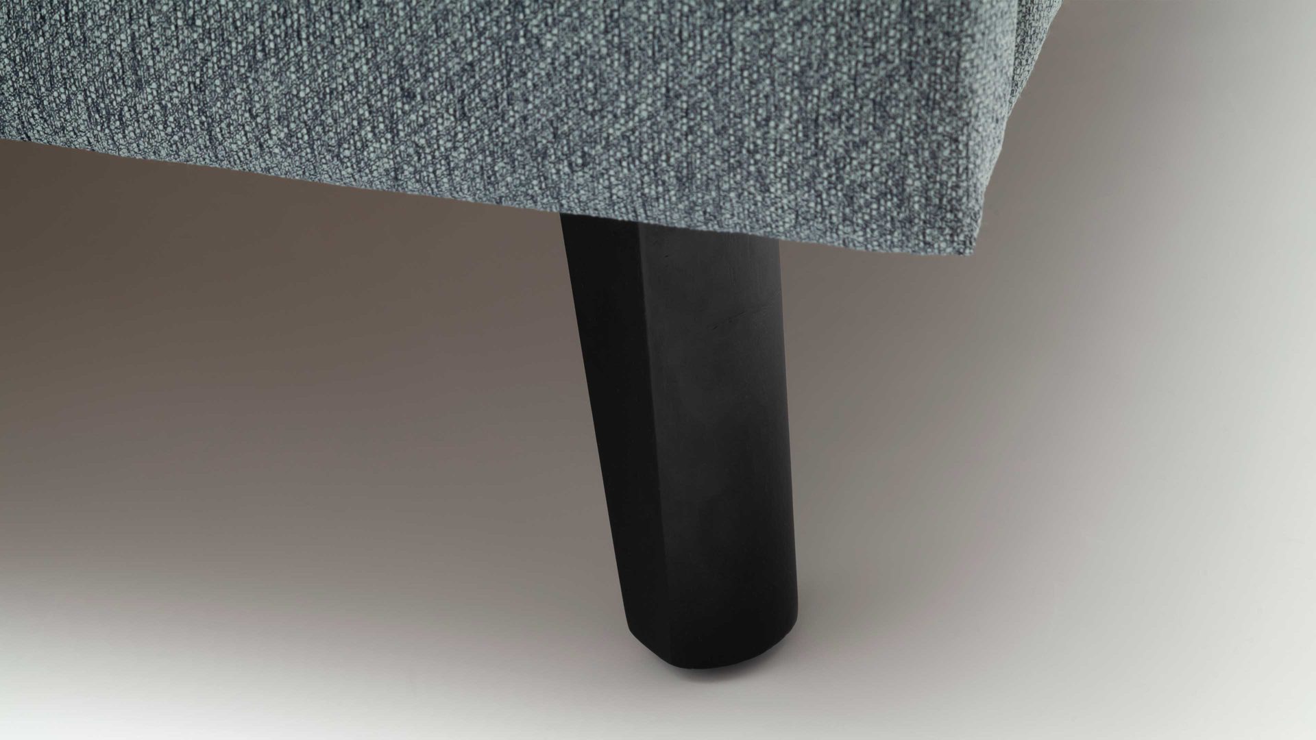 Bettgestell Meise.möbel aus Stoff in Blau Polsterbettgestell Frieda mit Bettkasten oceanfarbener Bezug Stelar 39 & schwarze Holzfüße - Liegefläche ca. 160 x 200 cm