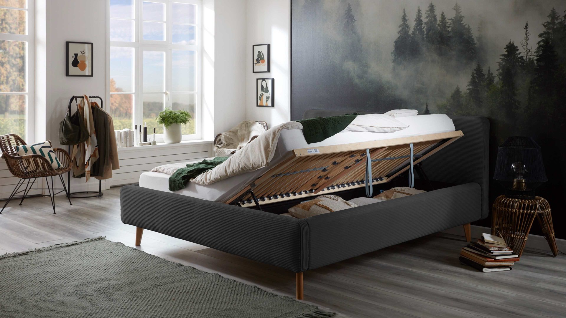 Bettgestell Meise.möbel aus Stoff in Anthrazit Polsterbettgestell Mattis mit Bettkasten anthrazitfarbener Breitcord Poso 34 & Holzfüße - Liegefläche ca. 180 x 200 cm