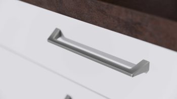 Einbauküche Interliving aus Holz in Weiß Interliving Küche Serie 3051 mit privileg Einbaugeräten Arctiweiß & Quarzgrau Hochglanz – zweizeilig