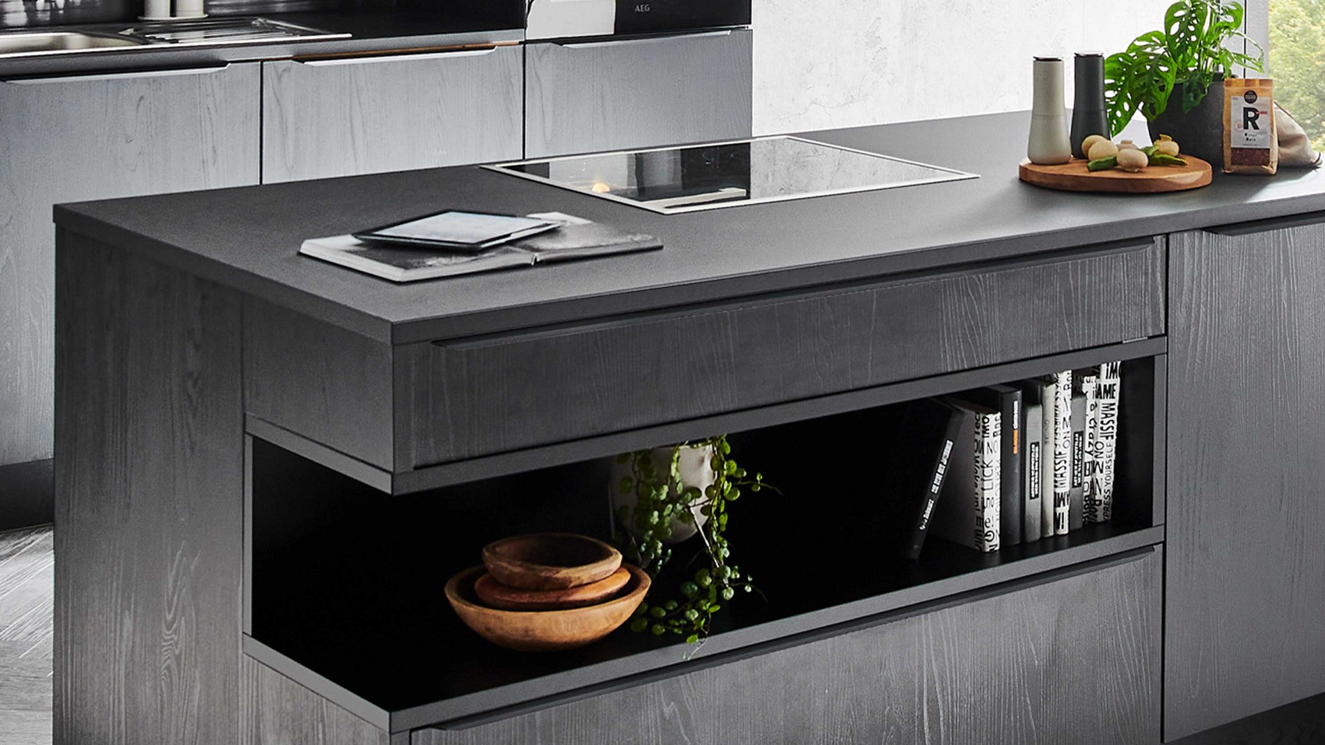 Einbauküche Nolte® küchen aus Holz in Schwarz nolte® Einbauküche Manhattan mit AEG Einbaugeräten Eiche Nero – dreizeilig