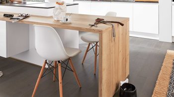 Einbauküche WERT KÜCHE® aus Holz in Weiß WERT KÜCHE® Uni Gloss mit SIEMENS Einbaugeräten Kristallweiß - dreizeilig