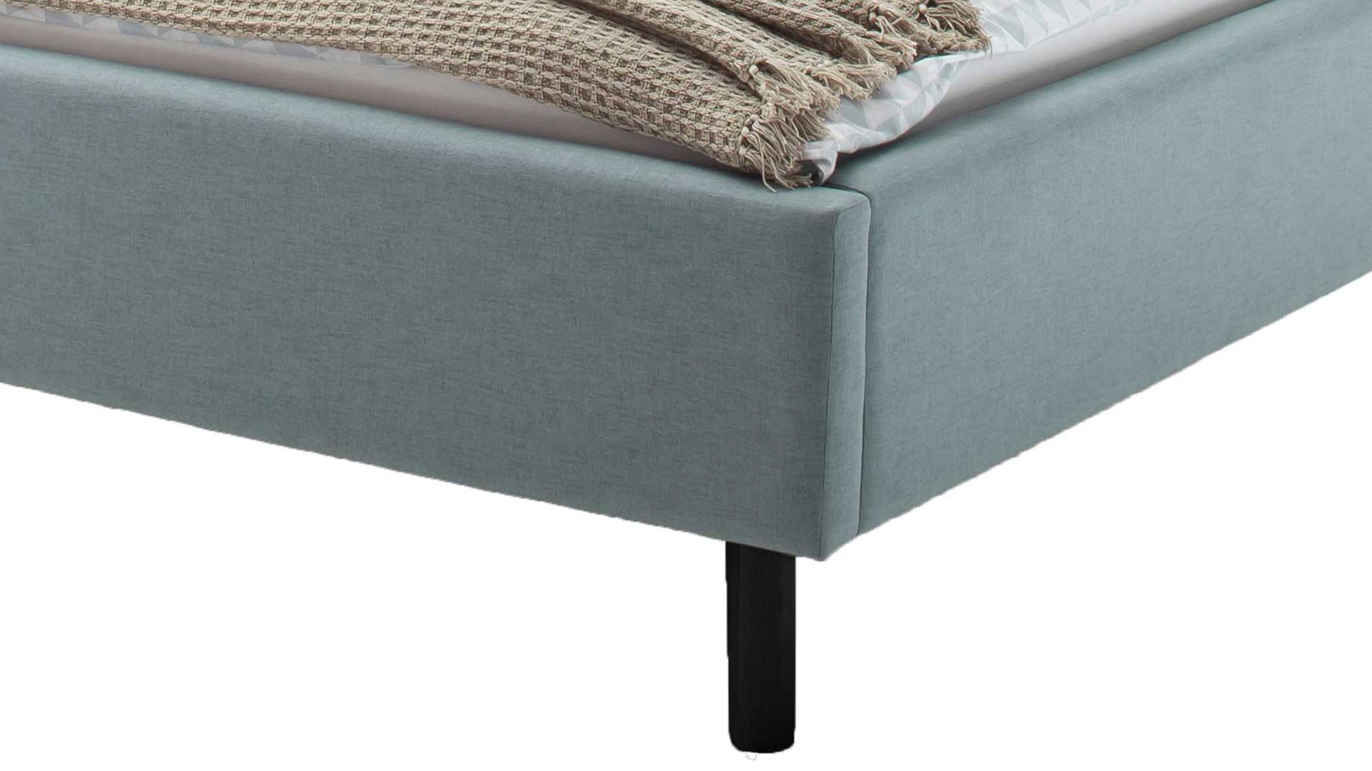 Bettgestell Meise.möbel aus Stoff in Blau Polsterbettgestell Frieda eisblauer Bezug Sawana 72 & schwarze Holzfüße - Liegefläche ca. 140 x 200 cm