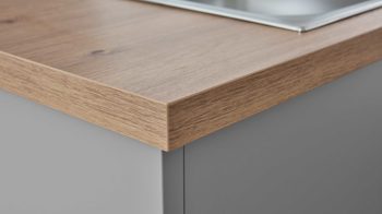 Einbauküche WERT KÜCHE® aus Holz in Grau WERT KÜCHE® Nora mit SIEMENS Einbaugeräten Achatgrau & Wildeiche - zweiteilig