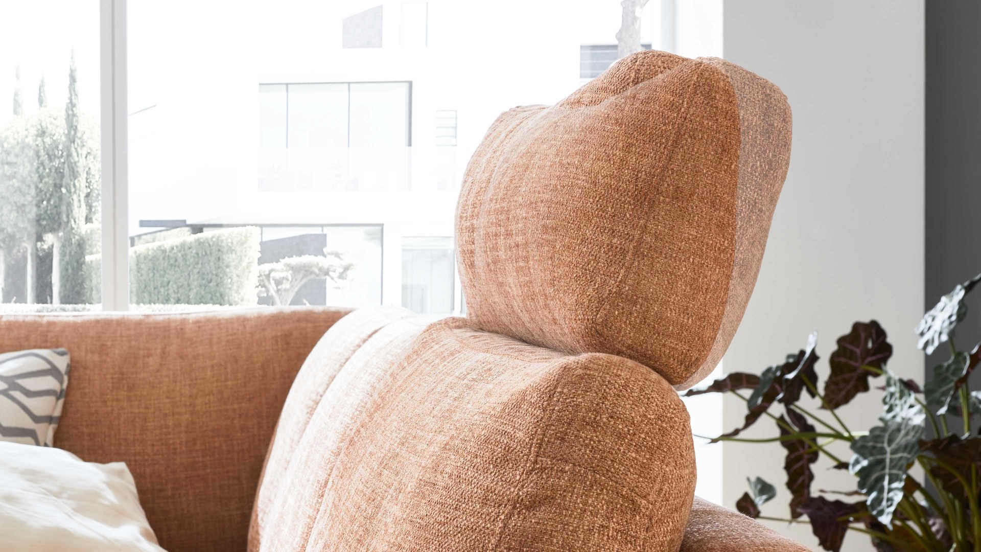 Kopfstütze Interliving aus Stoff in Orange Interliving Sofa Serie 4004 - Kopfstütze puderfarbene Chenille S43-17 - Breite ca. 60 cm