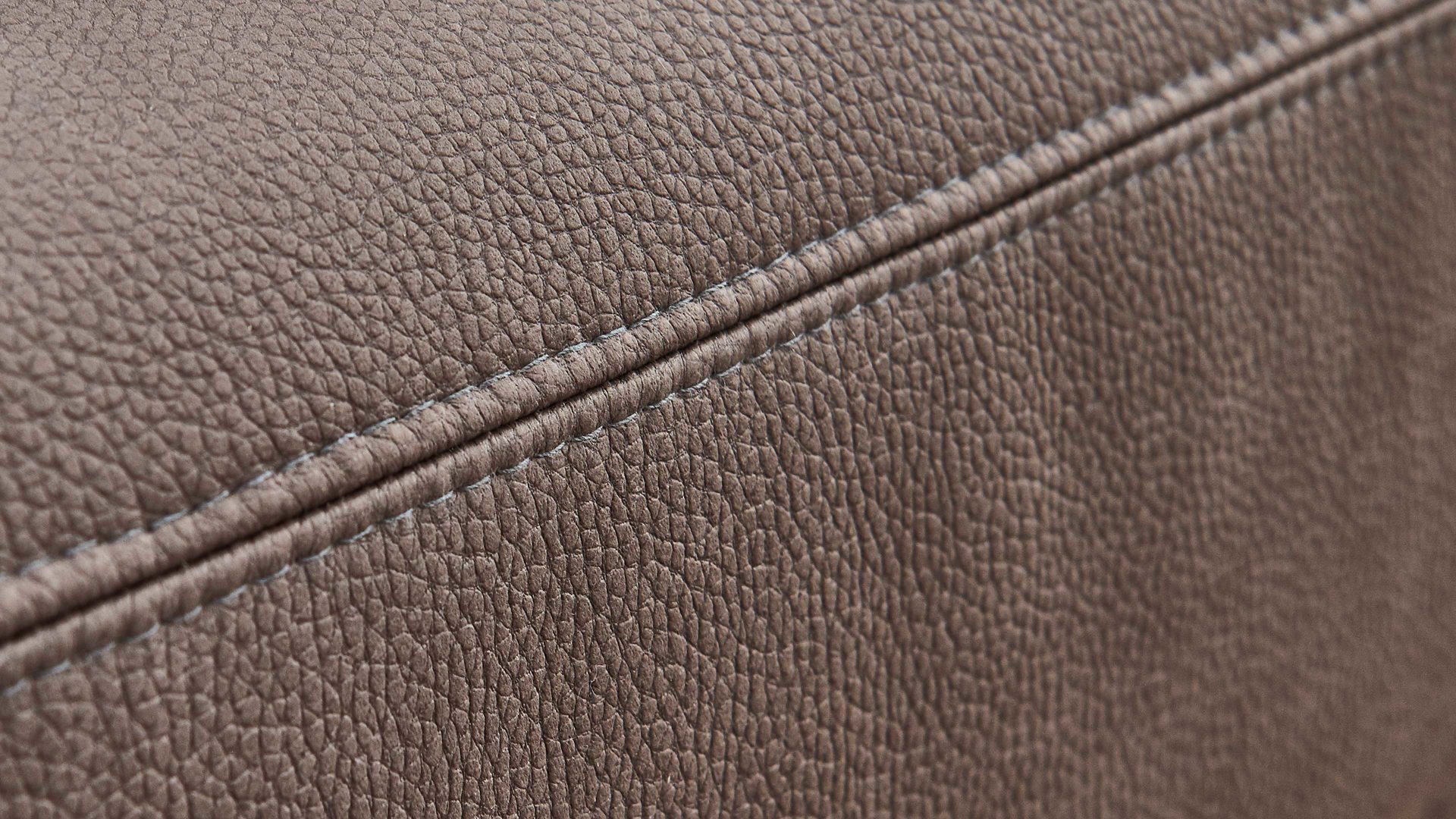 Dreisitzer OrthoSedis aus Stoff in Braun OrthoSedis Oslo - Dreisitzer elephantfarbene Mikrofaser Gaucho 14 - Länge ca. 205 cm