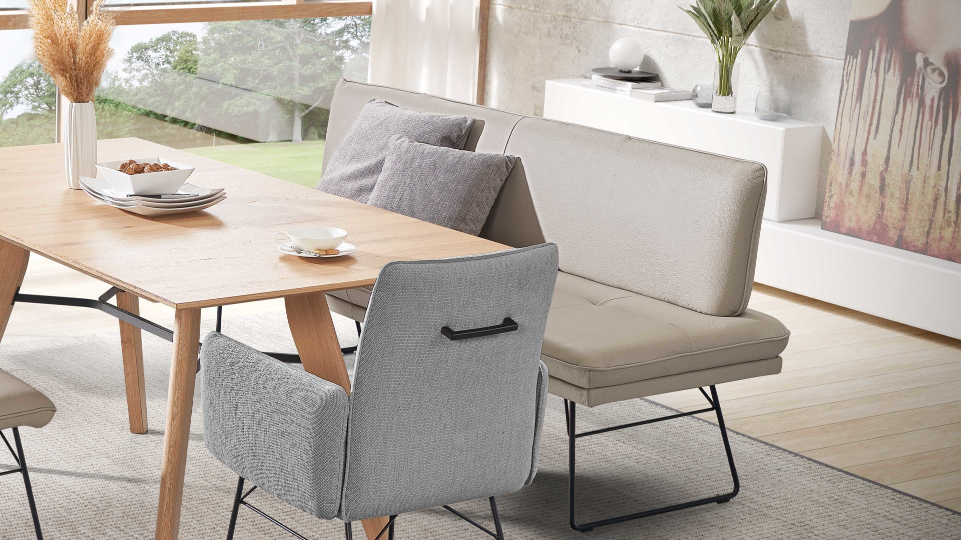 Polsterbank combinessa aus Leder in Hellgrau Combinessa Serie Ganza - Polsterbank 4502 hellgrauer Longlife-Dicklederbezug Bronco 85 & schwarzes Kufengestell E - Länge ca.  195 cm