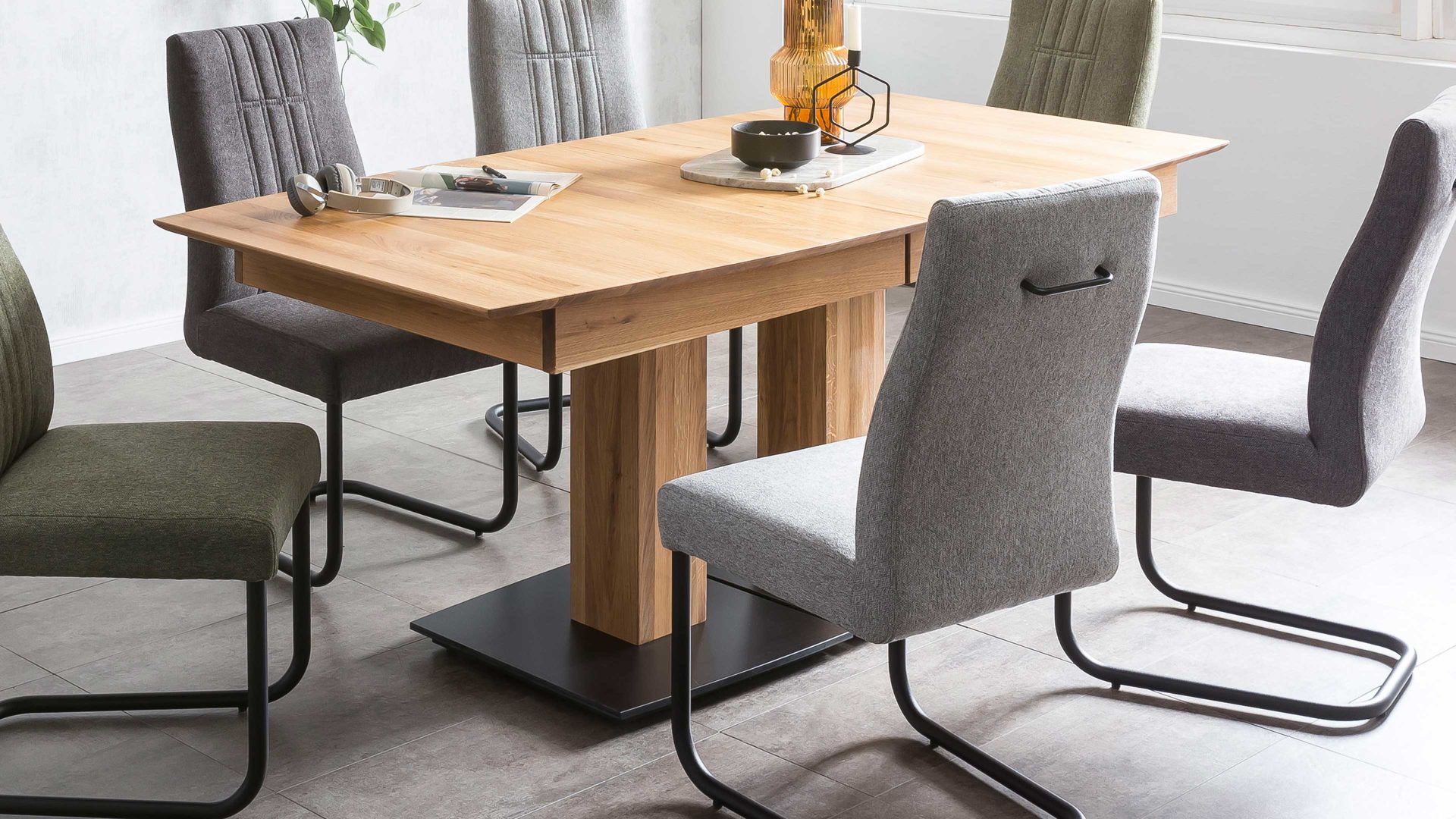 Auszugtisch Standard furniture factory aus Holz in Holzfarben Ausziehtisch Asolo 3XL Eiche rustik & schwarzes HPL - ca. 180 - 330 x 90 cm