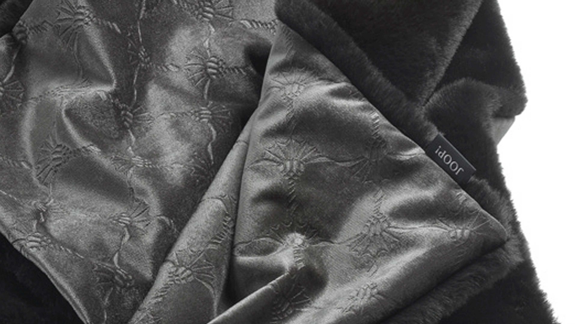 Wohndecke Stoeckel & grimmler aus Kunstfaser in Schwarz JOOP! Wohndecke Smooth schwarze Kunstfaser - ca. 130 x 170 cm
