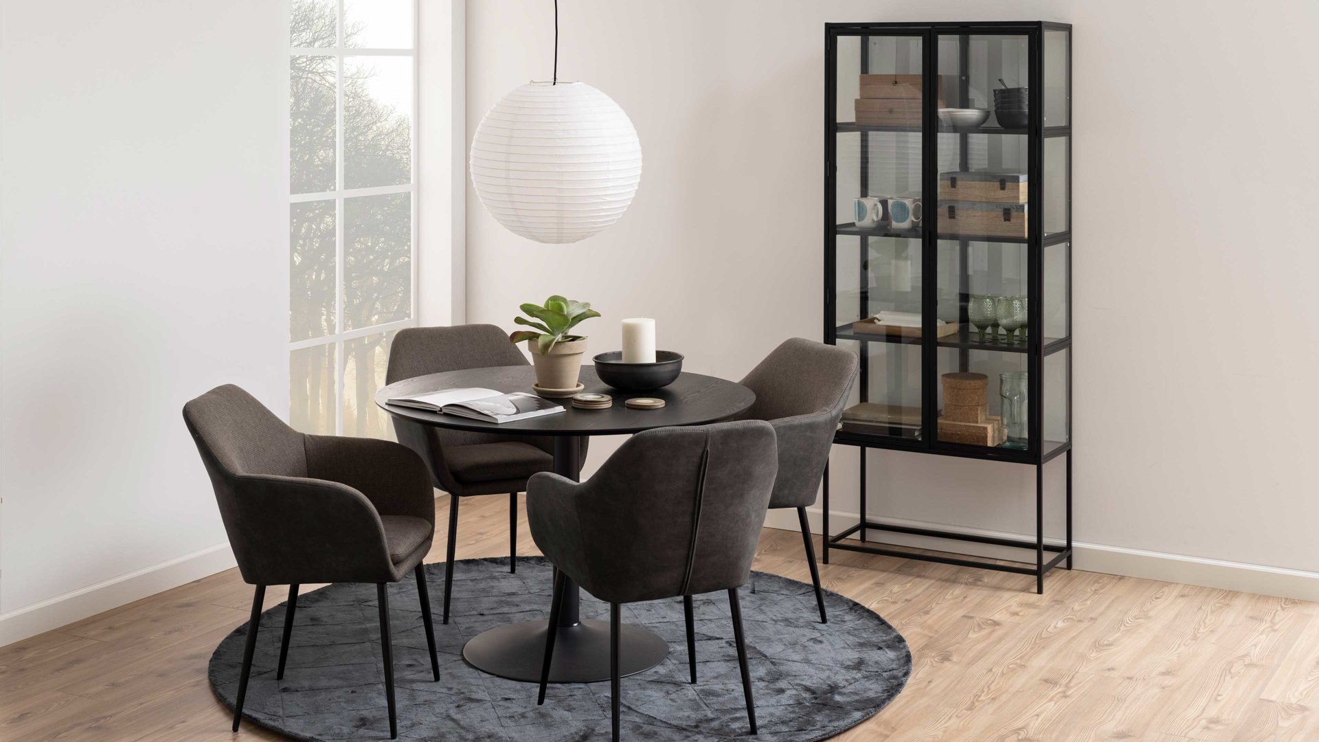 Vitrine Actona group aus Glas in Transparent Vitrine Seaford im Industrielook Glas, Holz & Metall – zwei Türen, Höhe ca. 186 cm