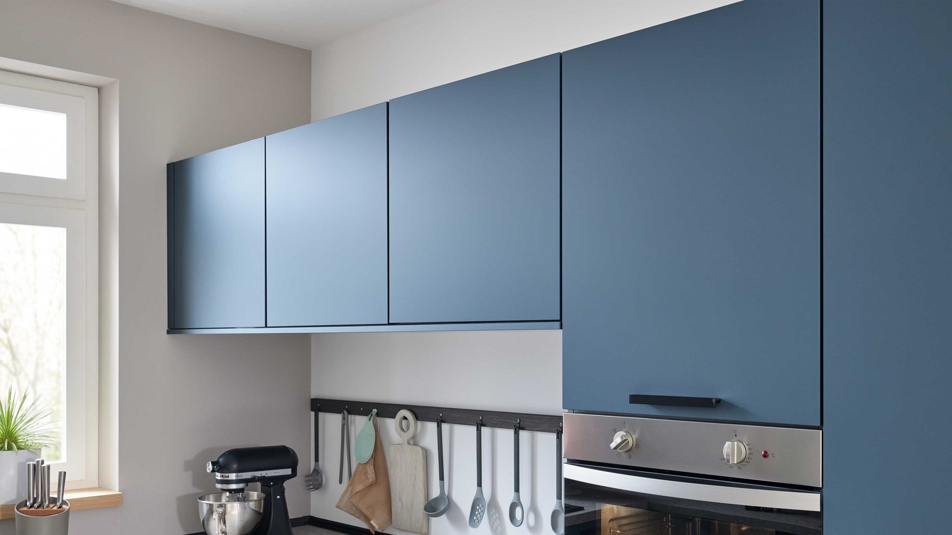 Einbauküche culineo® aus Holz in Blau Culineo® Einbauküche C945 mit privileg Einbaugeräten Fjordblau - Stellfläche ca. 310 x 305 cm