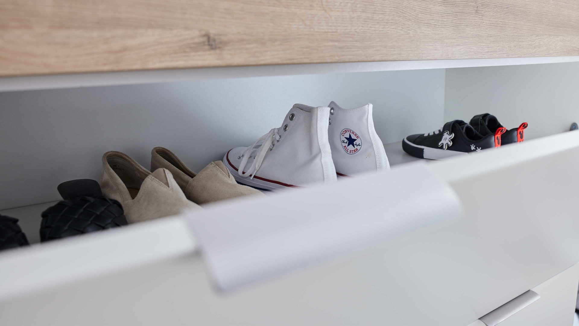 Garderoben-Set Interliving aus Holz in Weiß Interliving Garderobe Serie 6012 - Garderoben-Set 01 weißer Mattlack & Steineiche - dreiteilig