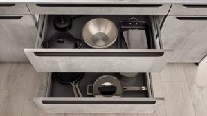 Einbauküche WERT KÜCHE® aus Holz in Grau WERT KÜCHE® Ella mit Miele Einbaugeräten quarzgrauer Beton - zweizeilig