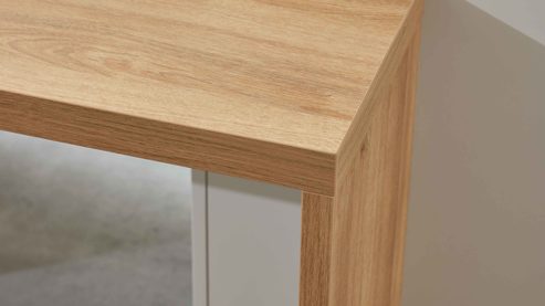 Einbauküche WERT KÜCHE® aus Holz in Beige WERT KÜCHE® Ulrika mit zwei Kücheninseln Muschelweiß & Aurora Eiche - zweizeilig