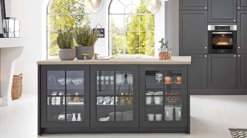 Einbauküche WERT KÜCHE® aus Holz in Schwarz WERT KÜCHE® Vienna mit Miele Backofen Lavaschwarz Satin – zweizeilig