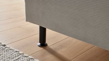 Boxspringbett Interliving aus Stoff in Hellgrau Interliving Boxspringbett Serie 1418 - Boxspringbett mit feinem Cordbezug silberfarbener Feincord – Liegefläche ca. 180 x 200 cm