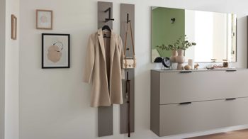 Wandgarderobe Interliving aus Holz in Hellgrau Interliving Garderobe Serie 6012 - Wandgarderobe INL-800 graubeiger Mattlack - ca. 20 x 180 cm