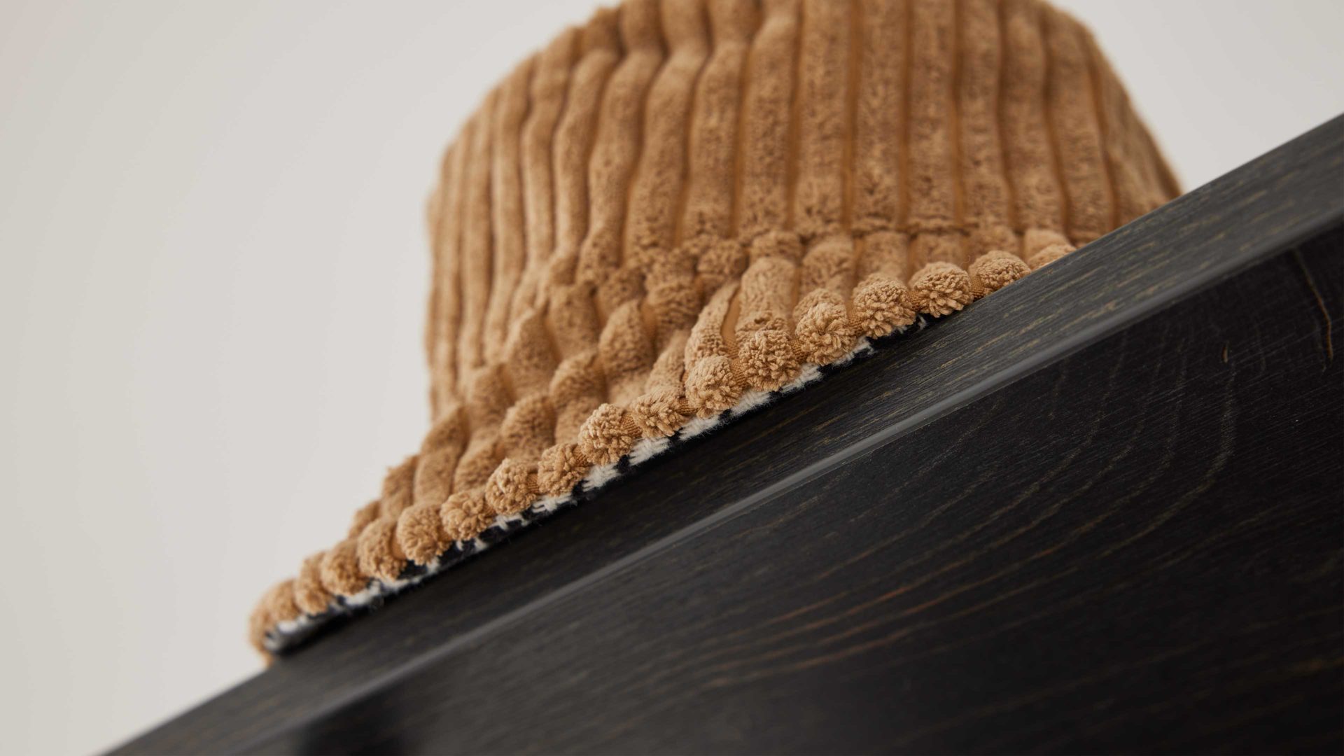 Wandgarderobe Interliving aus Holz in Schwarz Interliving Garderobe Serie 6012 - Wandgarderobe INL-808 Räuchereiche - ca. 80 x 180 cm