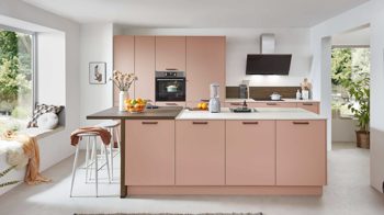 Einbauküche Nobilia® aus Holz in Rosa nobilia® Einbauküche Senso mit AEG Elektrogeräten Koralle & Walnuss - zweiteilig